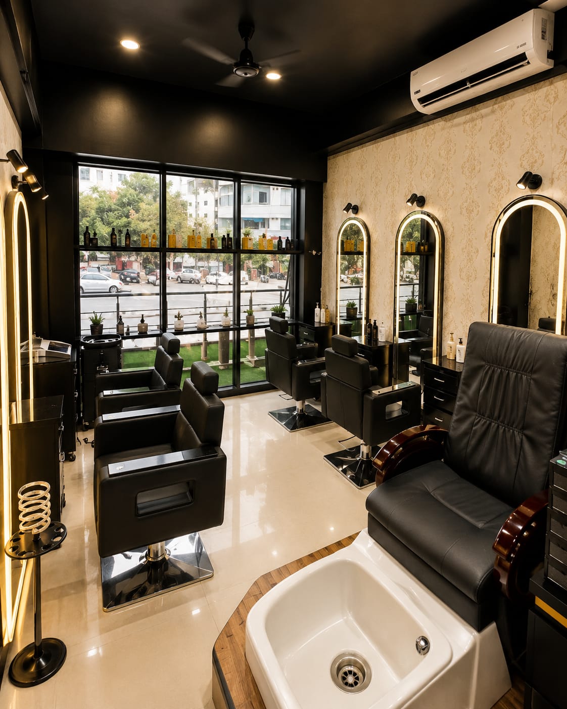 One Touch Salon service floor